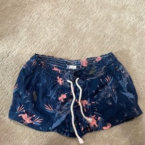 Roxy linen shorts